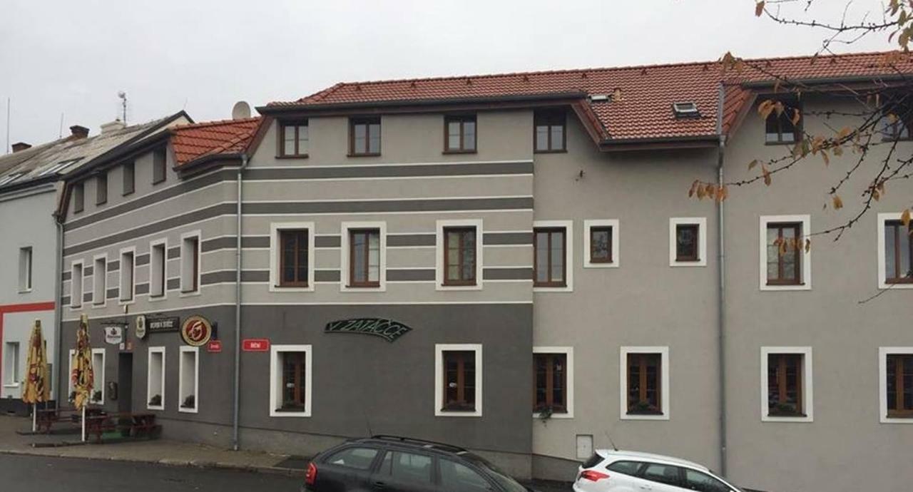 Penzion V Zatacce Plzen Bagian luar foto