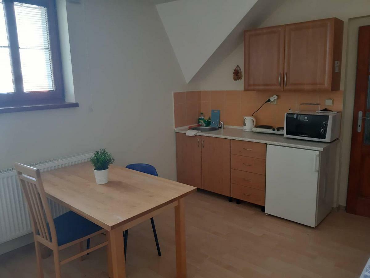 Penzion V Zatacce Plzen Bagian luar foto