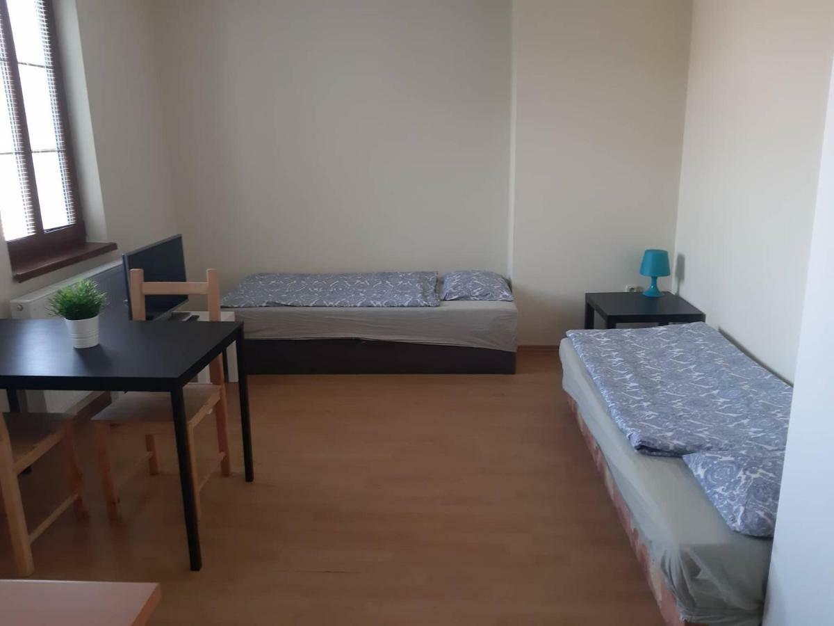 Penzion V Zatacce Plzen Bagian luar foto