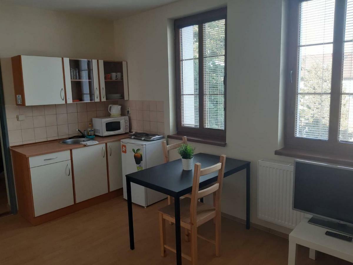 Penzion V Zatacce Plzen Bagian luar foto