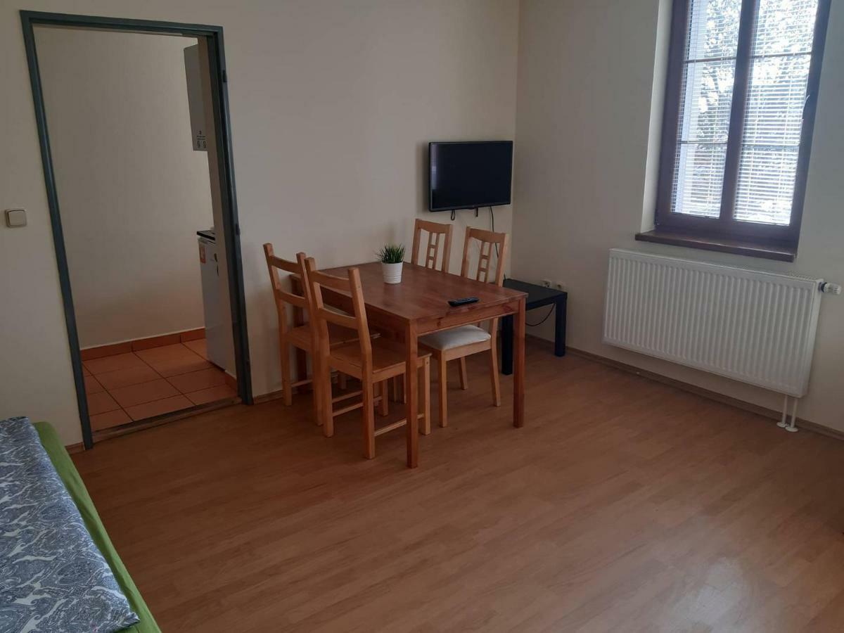 Penzion V Zatacce Plzen Bagian luar foto