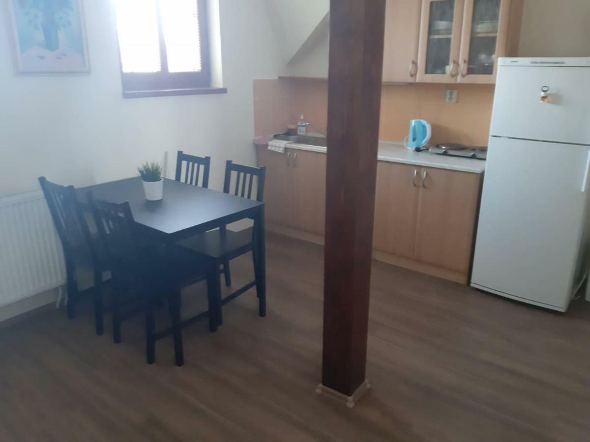 Penzion V Zatacce Plzen Bagian luar foto